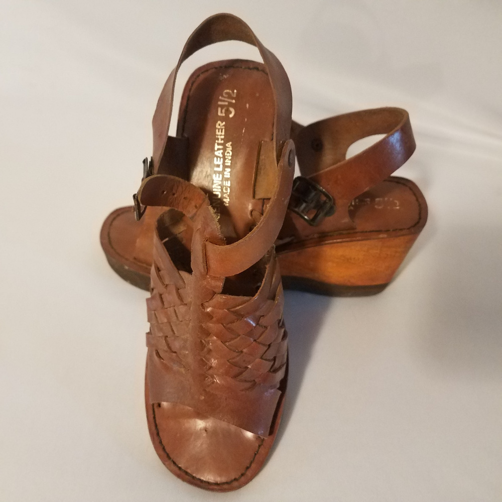 Vintage Brown Leather Solid Heel Sandals Size 5.5